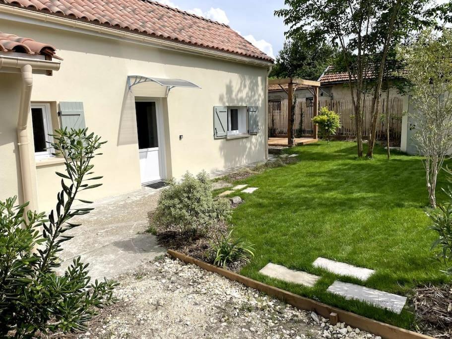 Petite Maison Avec Jardin Au Calme Floirac  Buitenkant foto