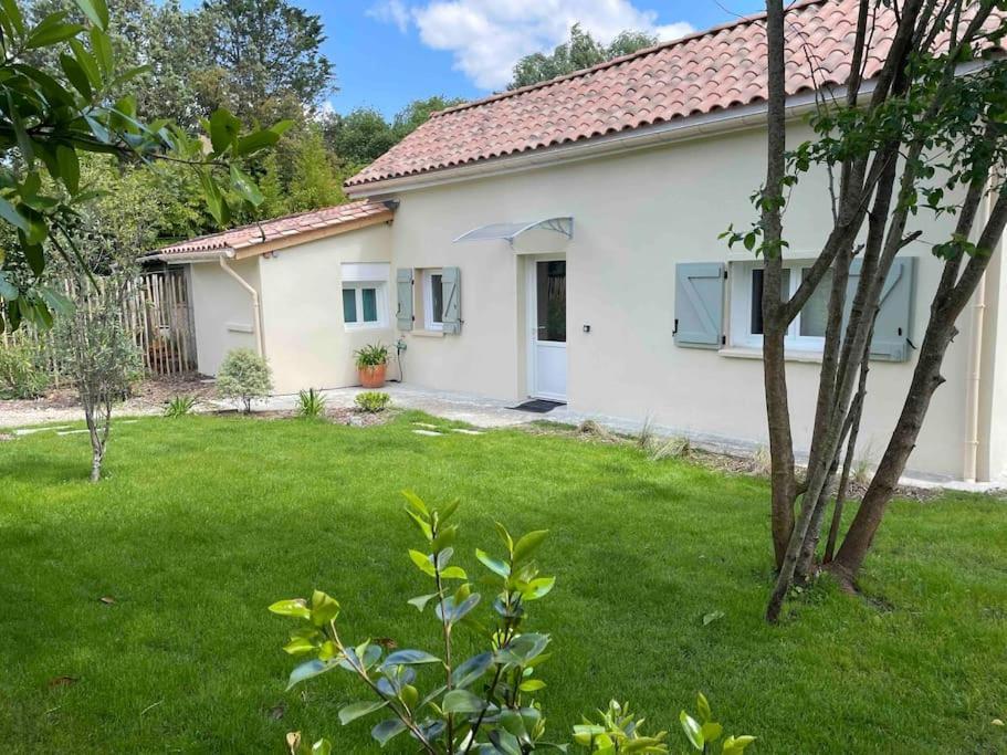Petite Maison Avec Jardin Au Calme Floirac  Buitenkant foto