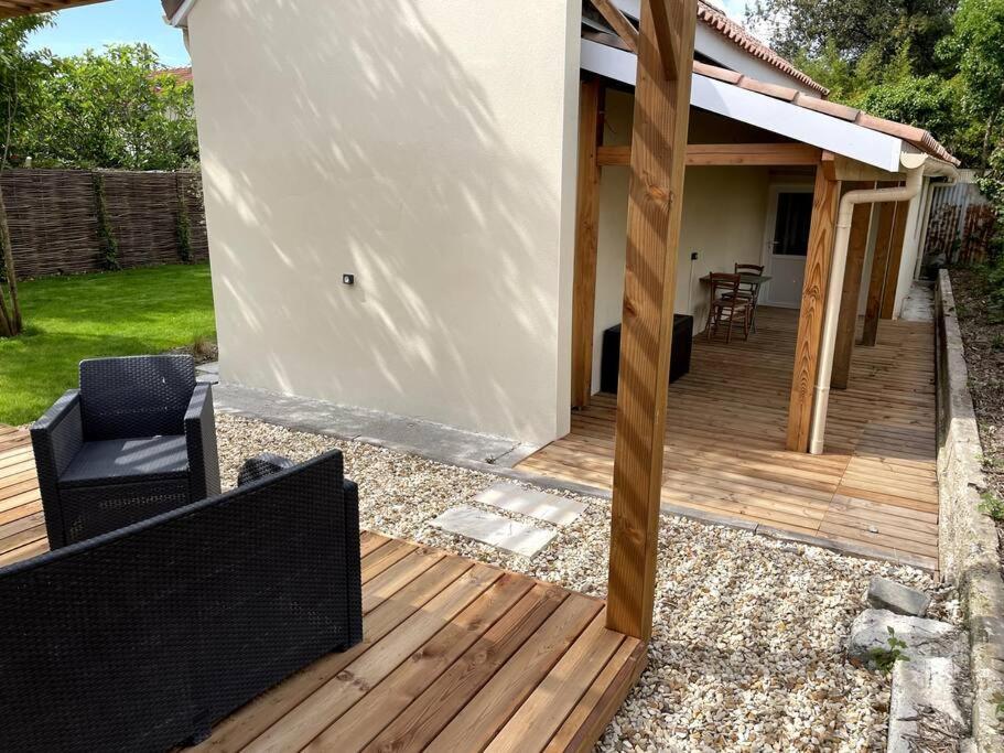 Petite Maison Avec Jardin Au Calme Floirac  Buitenkant foto